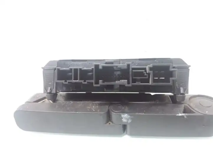 Mercedes-Benz E W210 (1995 - 2002)  2108207526 Блок управления дверью