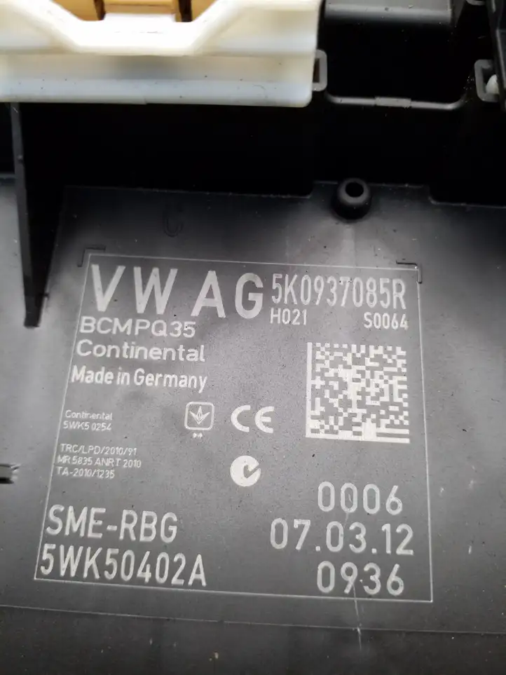 Volkswagen Caddy (2010 - 2015) 5K0937085R Модуль комфорта — фото 3