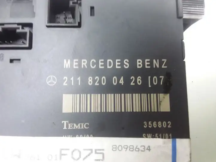 Mercedes-Benz E W211 (2002 - 2009) 2118200426 Блок управления дверью — фото 3