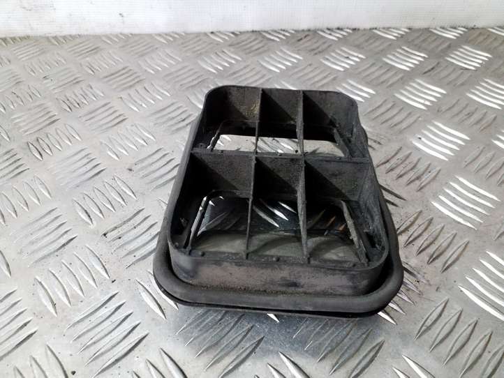 Opel Vivaro (2001 - 2006)  8200003575 Вентиляционная решётка
