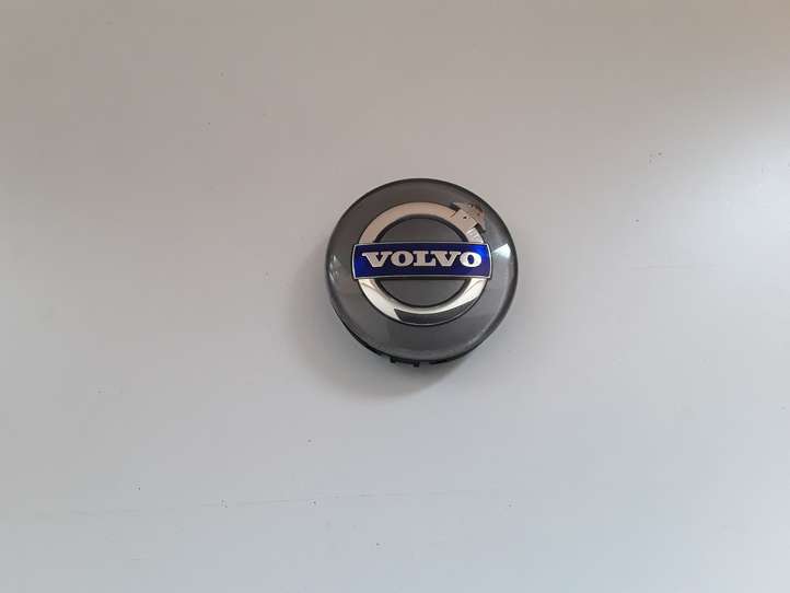 Volvo XC60 (2008 - 2013)  30666913 Заводская крышка (крышки) от центрального отверстия колеса
