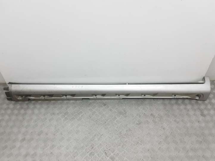 Volvo V70 (2004 - 2007)  30744339 Порог