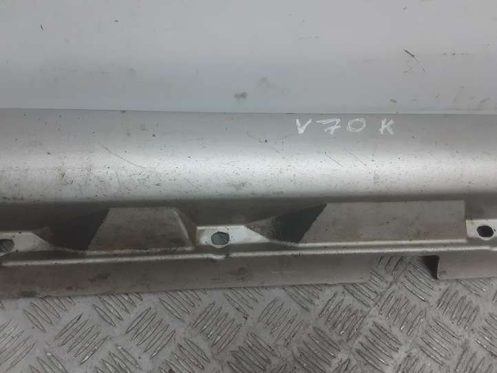 Volvo V70 (2004 - 2007)  30744339 Порог