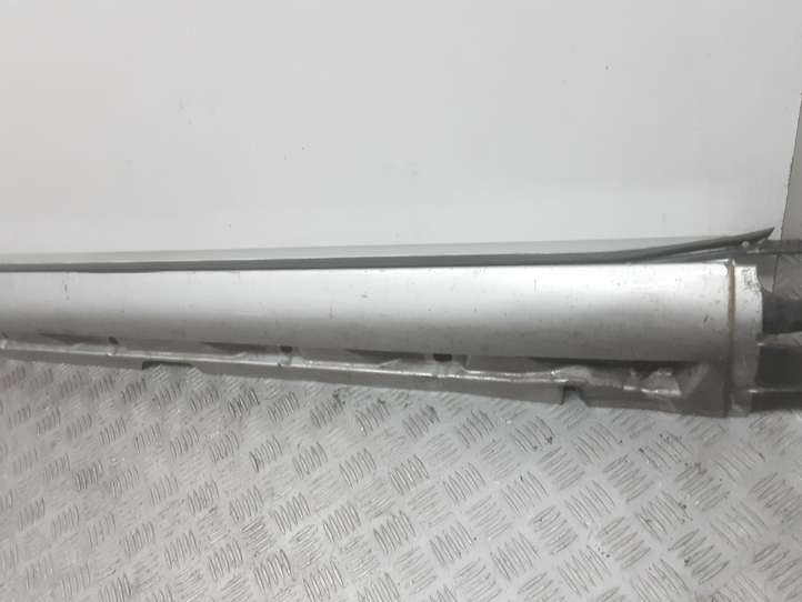 Volvo V70 (2004 - 2007)  08693502 Порог