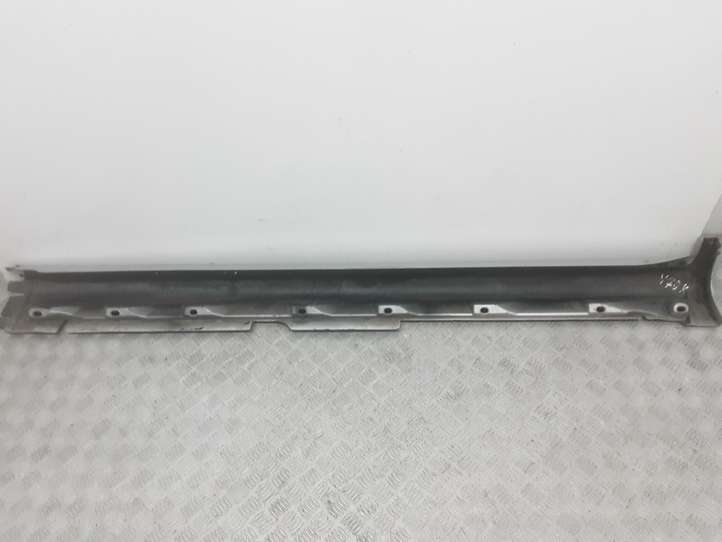 Volvo V70 (2004 - 2007)  08693502 Порог