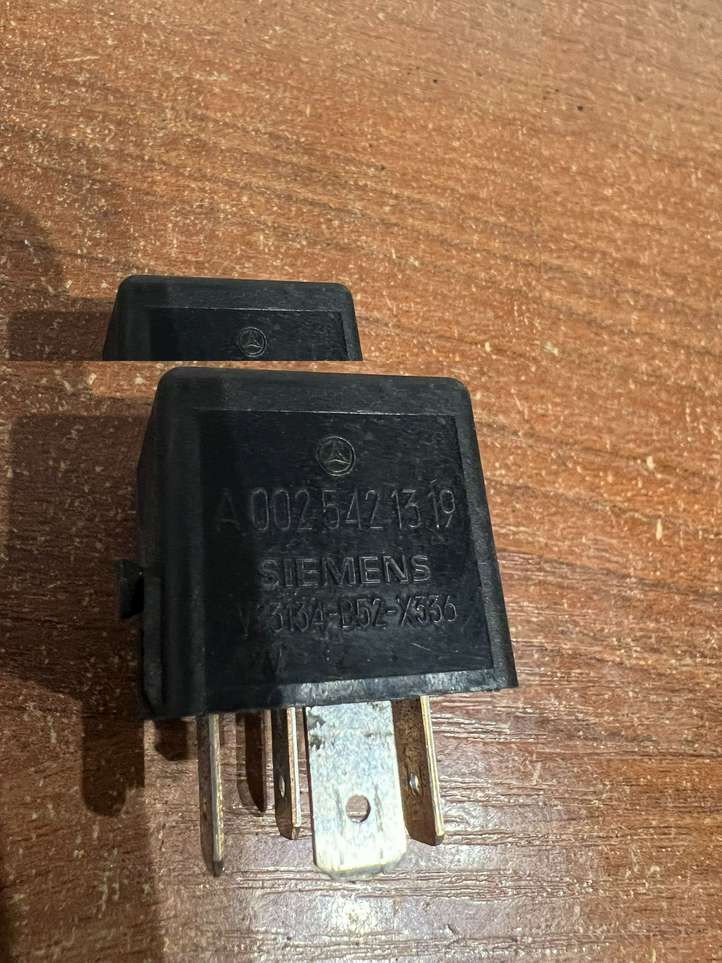 Mercedes-Benz SL R129 (1989 - 2002)  A0025421319 Реле аварийных фонарей