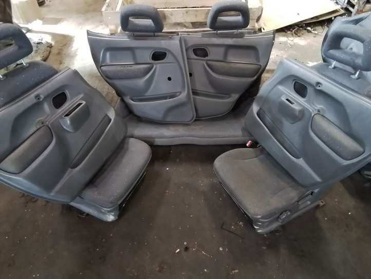 Suzuki Ignis (2000 - 2003)   Комплект отделки дверей