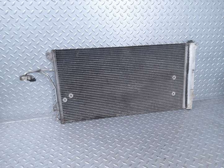 Volkswagen Touareg I (2002 - 2010)  7L0820411F Радиатор охлаждения кондиционера воздуха