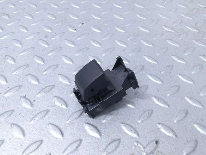Toyota Yaris XP210 (2020 - )  173561013 Кнопка стеклоподъемников