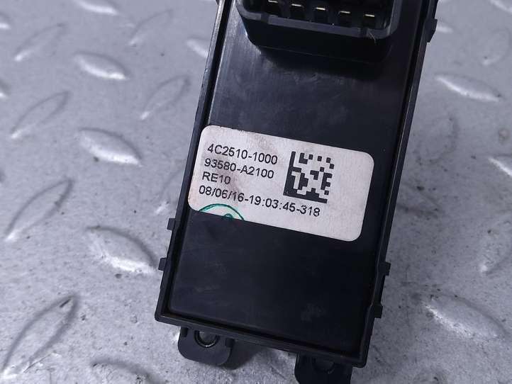 Kia Ceed (2015 - 2018)  93580A2100 Кнопка стеклоподъемников