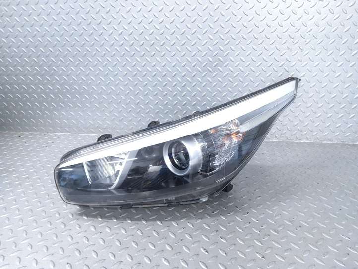 Kia Ceed (2015 - 2018)  92101A2481 Передняя фара