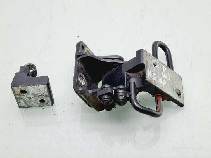 Volkswagen Touareg I (2002 - 2010)  7L0833411A  Комплект петель задней двери