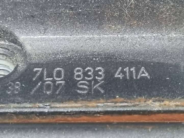 Volkswagen Touareg I (2002 - 2010)  7L0833411A  Комплект петель задней двери