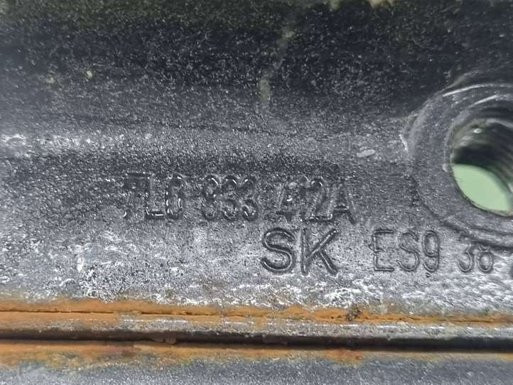 Volkswagen Touareg I (2002 - 2010)  7L0833412A  Комплект петель задней двери