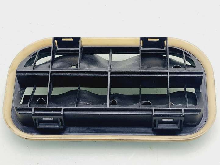 Volkswagen Touareg I (2002 - 2010)  7L0819181 Вентиляционная решётка