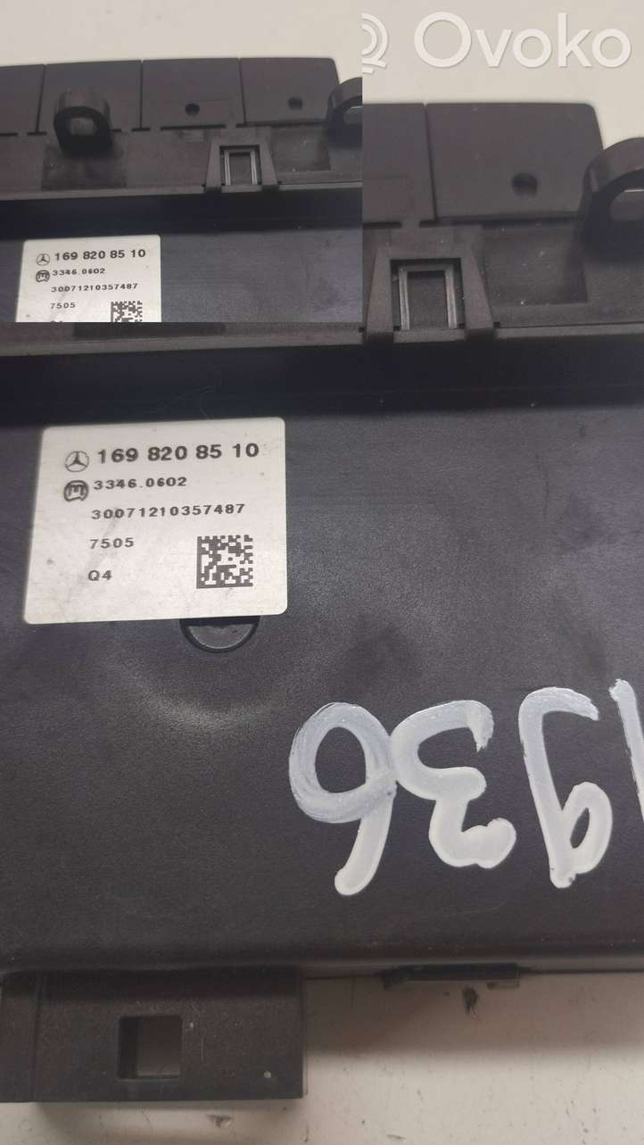 Mercedes-Benz B-class W245 (2005 - 2008)  1698208510 Включатель обогрева
