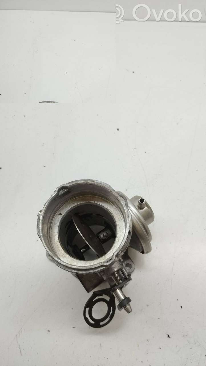 Volkswagen PASSAT B6 (2005 - 2010)  038129637A Клапан EGR