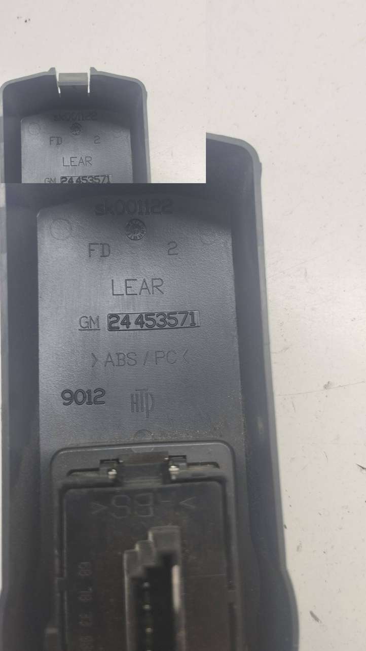 Opel Vectra (1999 - 2002)  24453571 Кнопка стеклоподъемников