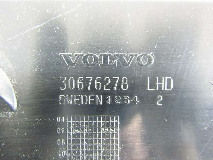 Volvo S80 (2006 - 2009)   Ящик для вещей