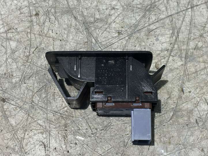 Volkswagen Touran I (2003 - 2010)  1F0959527 Включатель открытия топливного бака