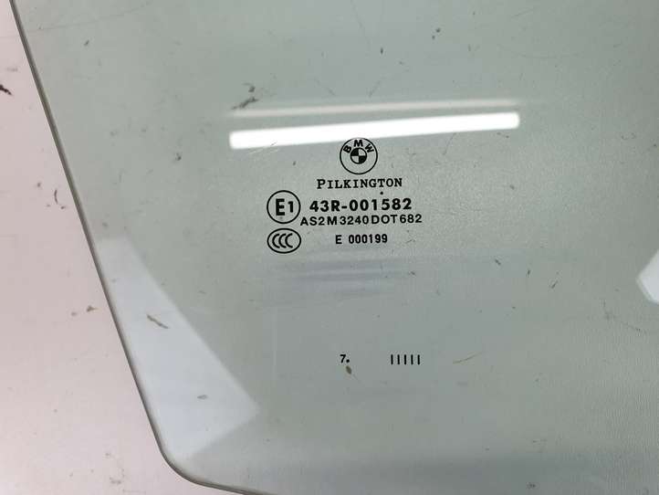 BMW 3 E90 E91 (2005 - 2012)   Основное стекло передних дверей (четырехдверного автомобиля)