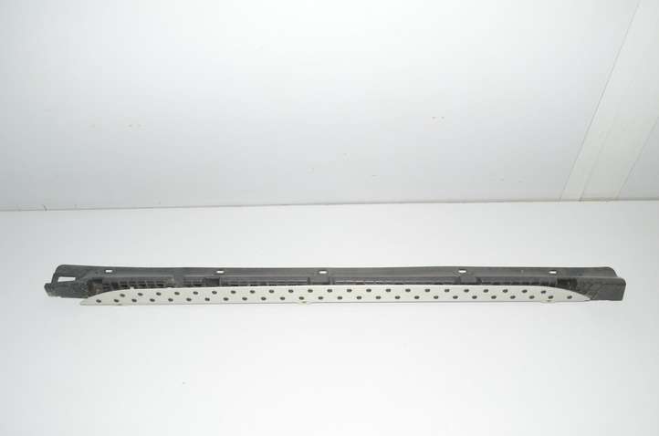 BMW X3 E83 (2003 - 2010)   Порог