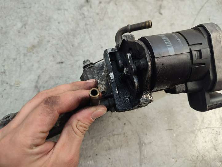 Opel Vectra (2002 - 2005)  00005321A7 Клапан EGR