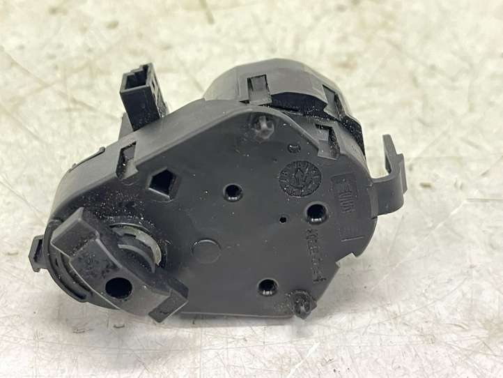 BMW 5 E60 E61 (2004 - 2010)  6942994 Двигатель задвижки потока воздуха