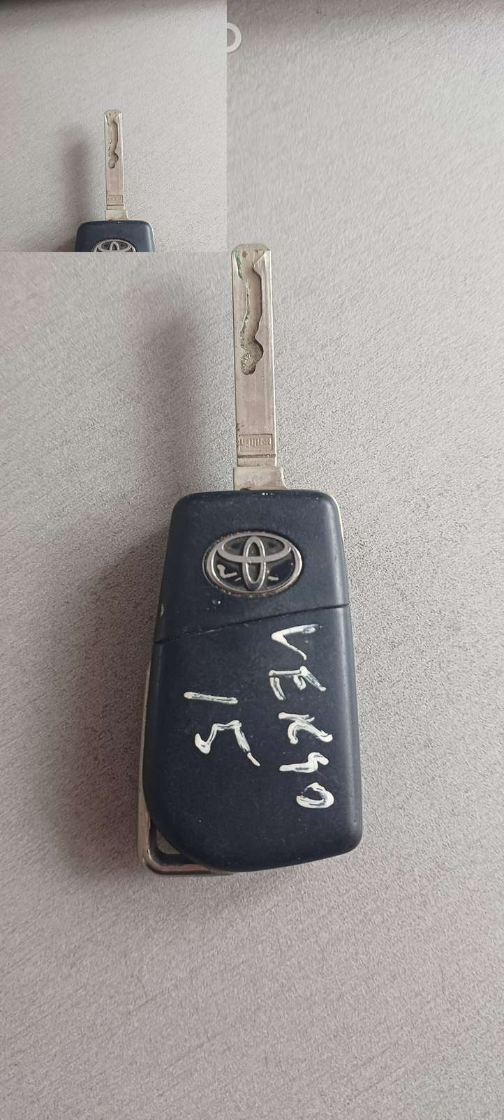 Toyota Verso (2012 - 2015)   Ключ / карточка зажигания