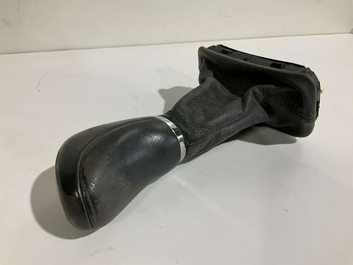 Mercedes-Benz C W203 (2000 - 2007)  2032674210 Отделка рычага переключения передач (кожа, головка)