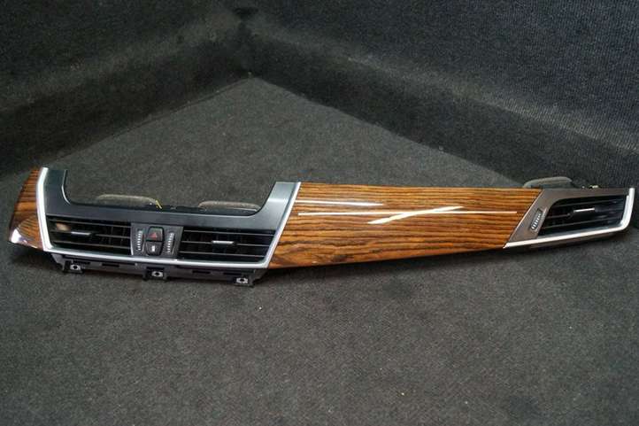 BMW 2 F45 (2014 - 2021)  9262955 Воздушная решётка окна