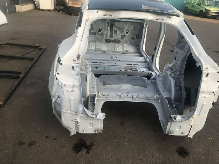 Tesla Model Y (2019 - 2024)   Задняя четверть