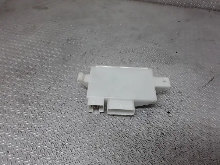 Chrysler Voyager (2001 - 2004) P04686686AH Блок управления дверью — фото 3