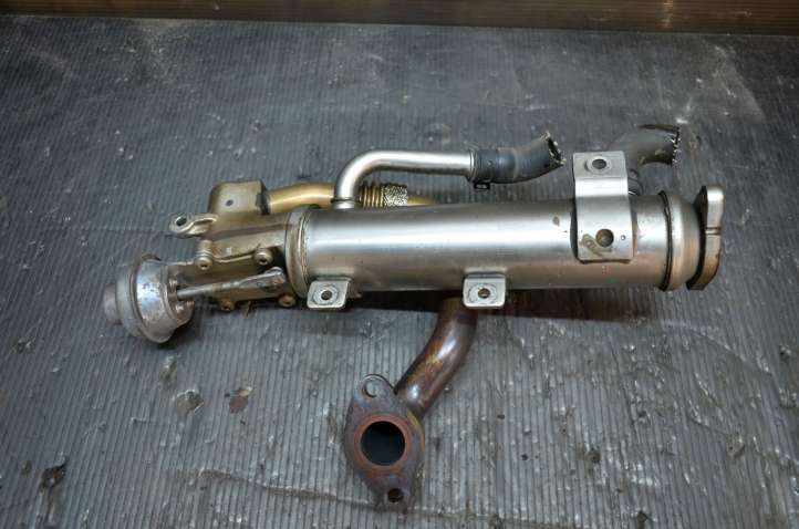 Audi A4 (2007 - 2011)  03L131512AH Охладитель EGR