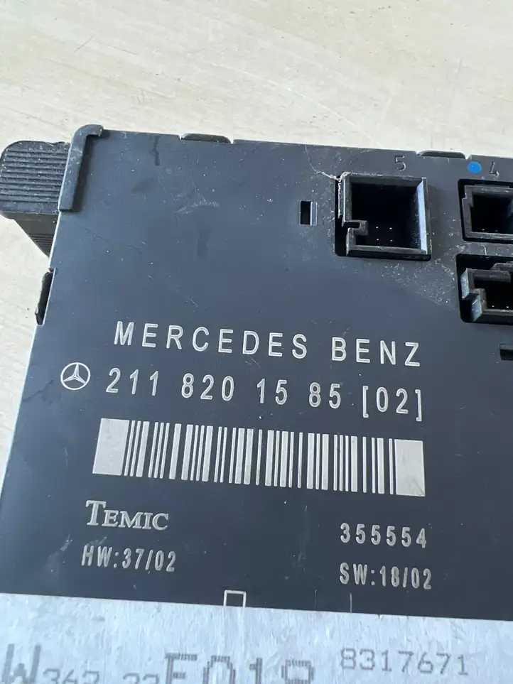 Mercedes-Benz E W211 (2002 - 2009) 2118201585 Блок управления дверью — фото 2