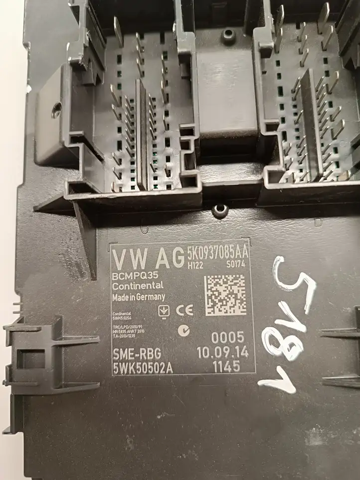 Volkswagen Caddy (2010 - 2015) 5K0937085AA Модуль комфорта — фото 3