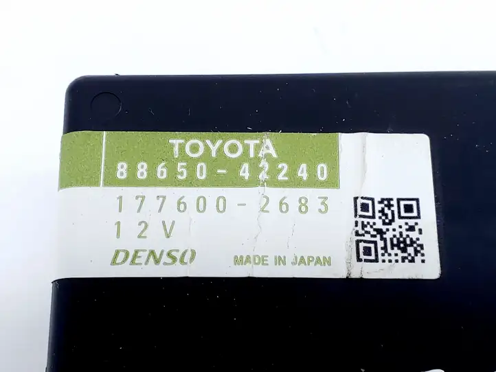 Toyota RAV 4 (XA30) (2006 - 2016) 8865042240 Блок управления климат-контролем — фото 2
