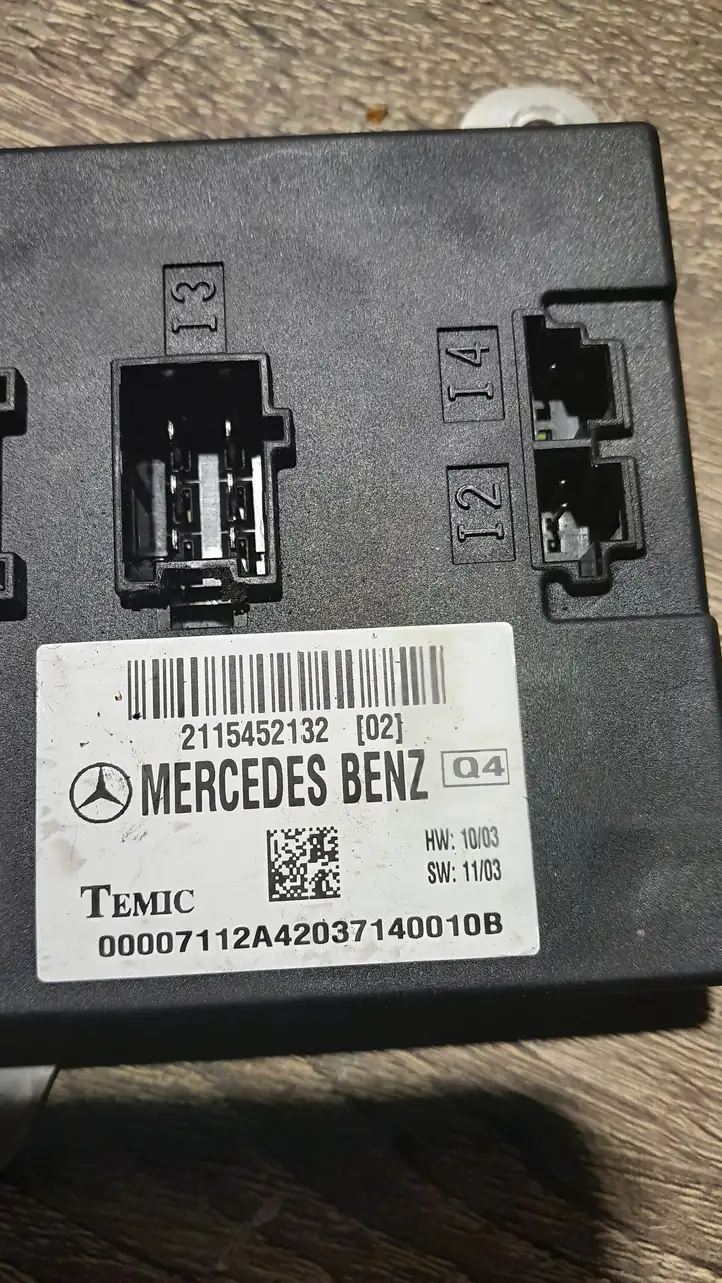 Mercedes-Benz E W211 (2002 - 2009) 2115452132 Модуль комфорта — фото 2