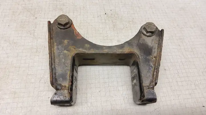 Volkswagen Polo (2001 - 2005)   Другая деталь отсека двигателя