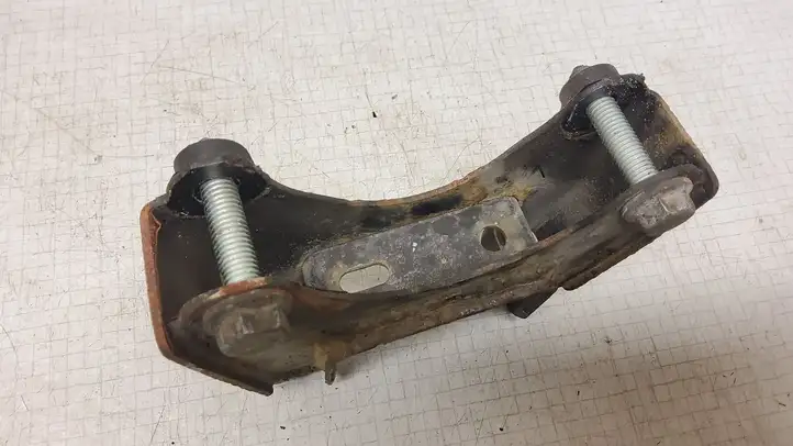 Volkswagen Polo (2001 - 2005)   Другая деталь отсека двигателя