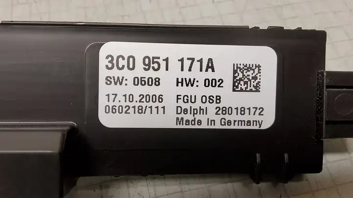 Volkswagen PASSAT B6 (2005 - 2010) 3C0951171A Ультразвуковой датчик — фото 2