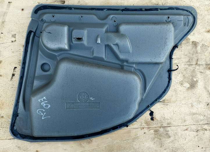 BMW 5 E60 E61 (2004 - 2010)  7033653 Уплотнительная резина на задних дверях
