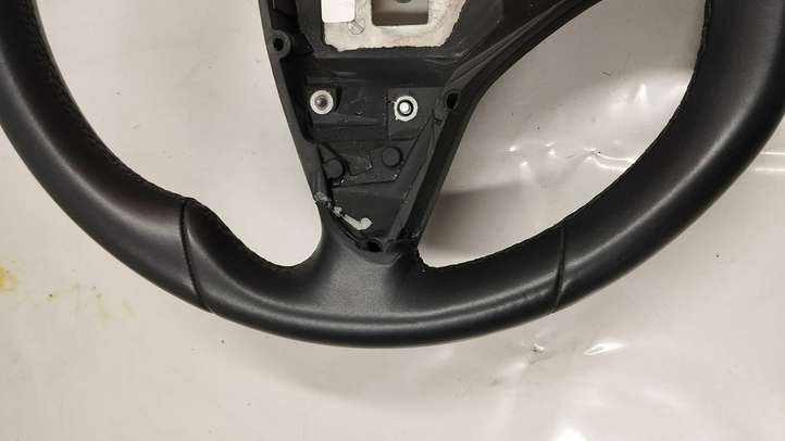 Tesla Model S (2016 - 2021)  100527900e Руль