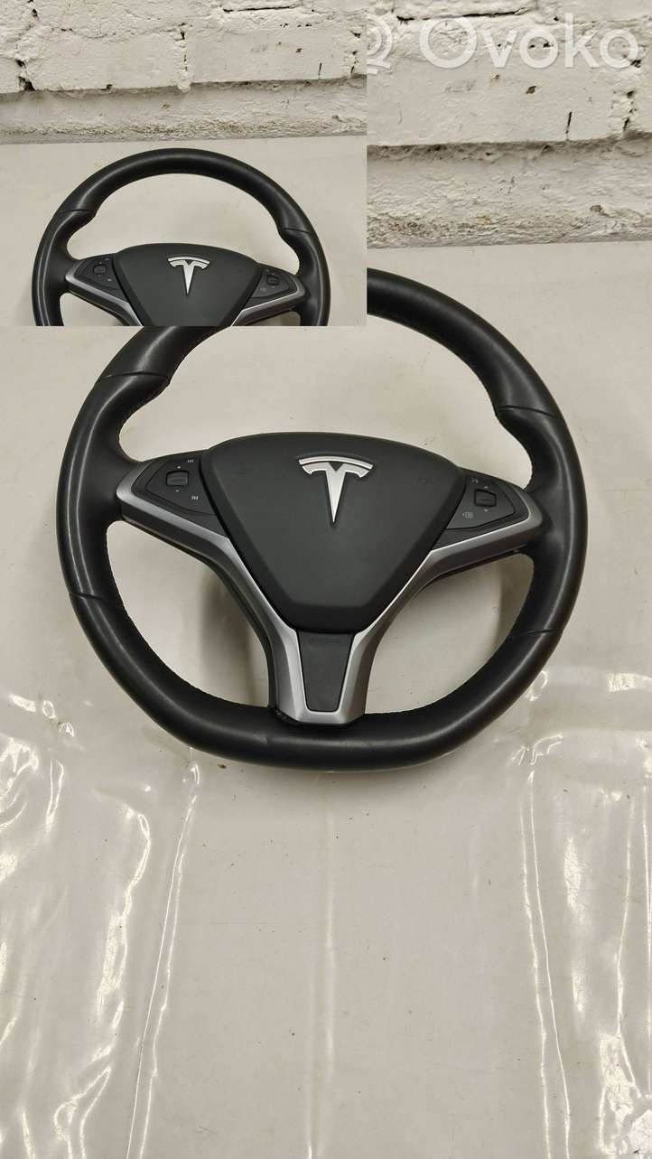 Tesla Model S (2016 - 2021)  103677400d Руль