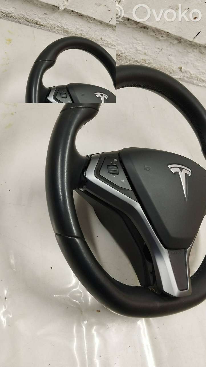Tesla Model S (2016 - 2021)  103677400d Руль