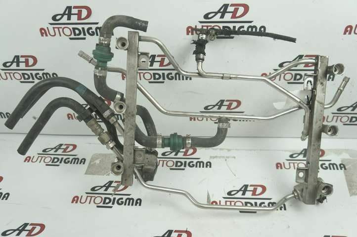 Audi RS 6 (2002 - 2006)  078133681AK Магистральная трубка топлива