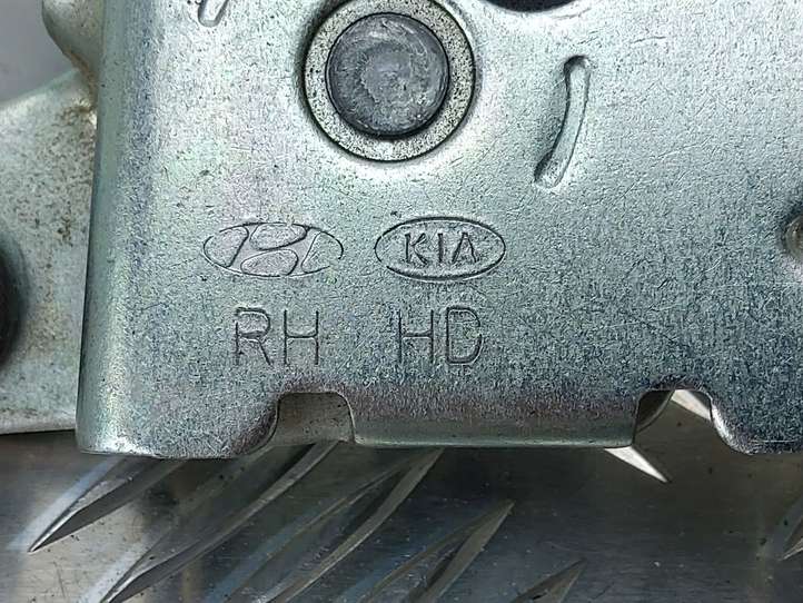 Kia Optima (2010 - 2013)   Замок опоры спинки сиденья