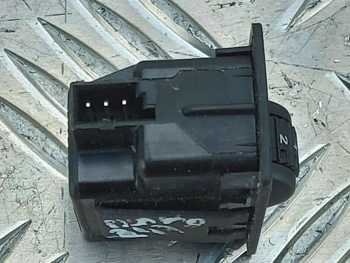 Citroen C4 Picasso (2006 - 2013)  96637502XT Включатель обогрева