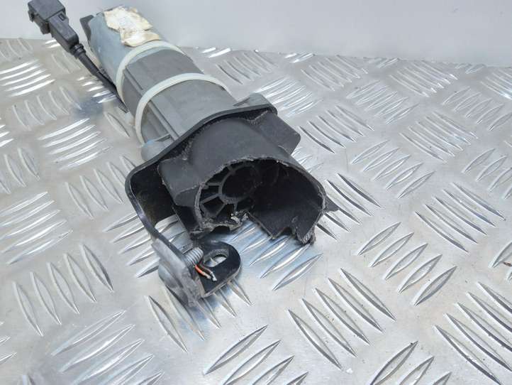 Audi A8 (2010 - 2014)  4H0827851A Притягиватель задней крышки