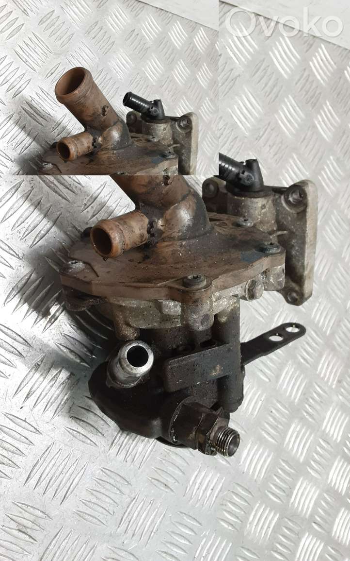Ford Mondeo Mk III (2000 - 2007)  XS713A674BE Насос усилителя руля (гур)